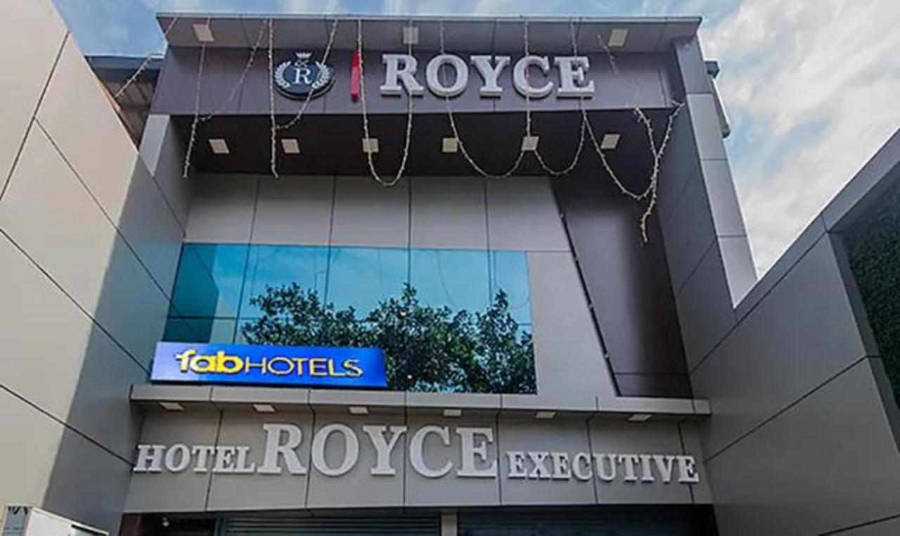 Oyo 9327 Royce Executive Hotel Mumbai Exterior photo